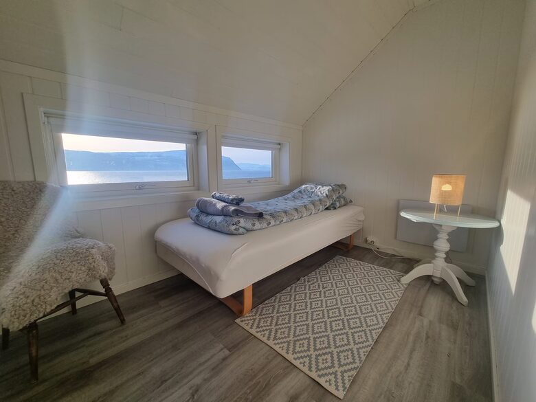 Arctic Lakeview Lodge in Kvænangen - Burfjord, Norway