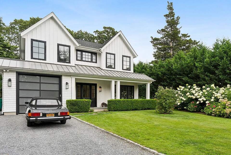 Sophisticated Sag Harbor Retreat Near Long Beach - Sag Harbor, New York