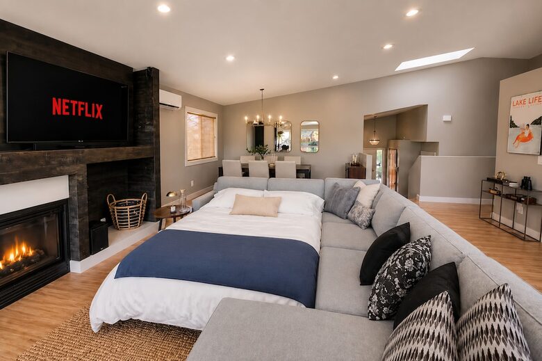 Denver Lakefront Retreat with Private Beach and Mountain Views - Denver, Colorado