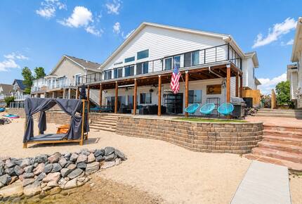 Denver Lakefront Retreat with Private Beach and Mountain Views - Denver, Colorado