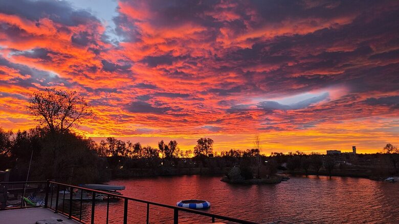 Denver Lakefront Retreat with Private Beach and Mountain Views - Denver, Colorado