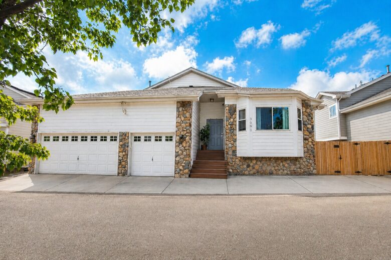 Denver Lakefront Retreat with Private Beach and Mountain Views - Denver, Colorado