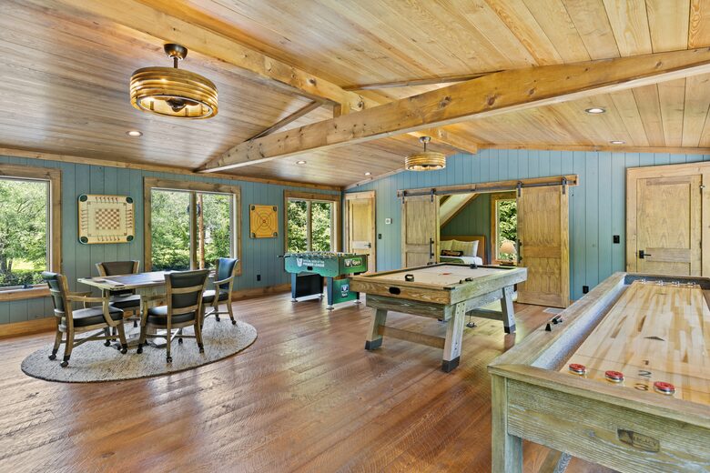 Toccoa Riverfront Lodge with Sauna and Hot Tub - Mineral Bluff, Georgia