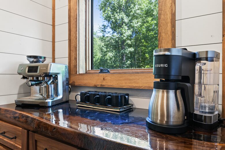 Toccoa Riverfront Lodge with Sauna and Hot Tub - Mineral Bluff, Georgia