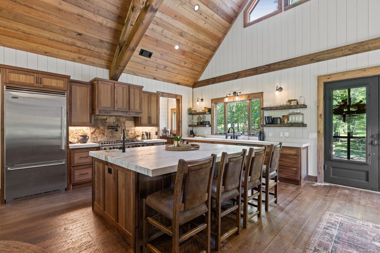 Toccoa Riverfront Lodge with Sauna and Hot Tub - Mineral Bluff, Georgia