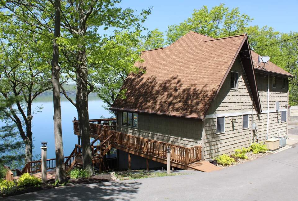 Waterfront Escape in the Heart of Seneca Lake Wine Country - Burdett, New York