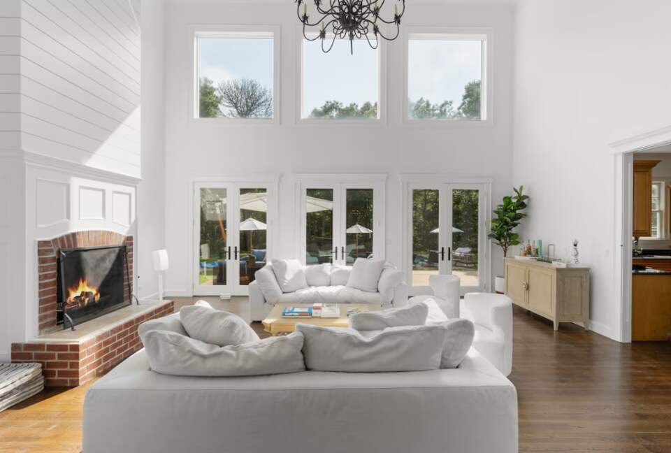 East Hampton Five-Acre Estate with Pool and Hot Tub - East Hampton, New York