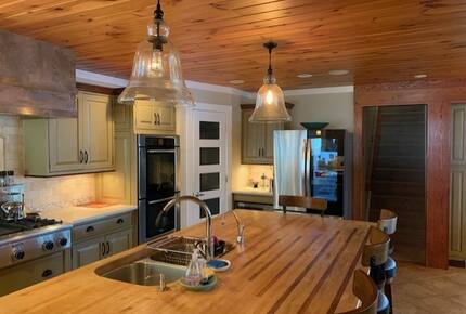 Waterfront Escape in the Heart of Seneca Lake Wine Country - Burdett, New York