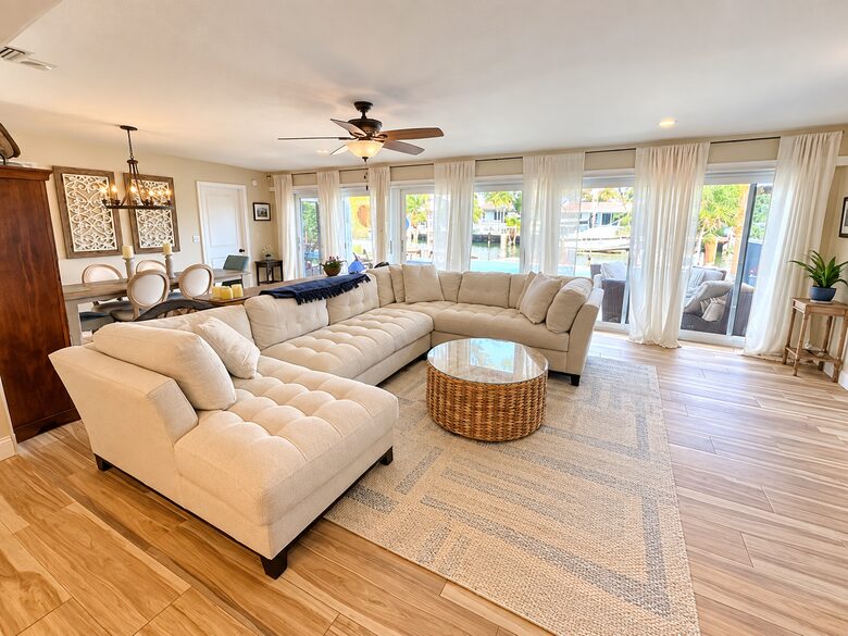 Lighthouse Point Escape with Private Dock & Pool - Lighthouse Point, Florida