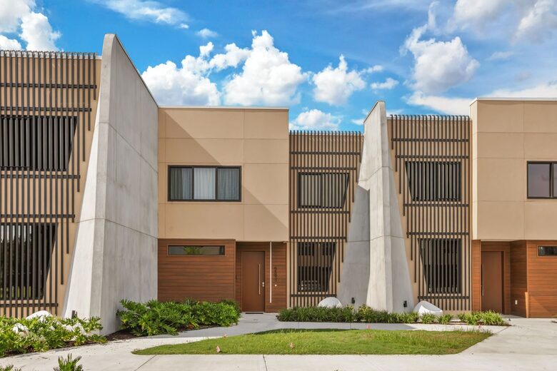 Three-bedroom townhouse at Magic Village Pininfarina - Kissimmee, Florida