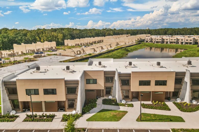 Three-bedroom townhouse at Magic Village Pininfarina - Kissimmee, Florida