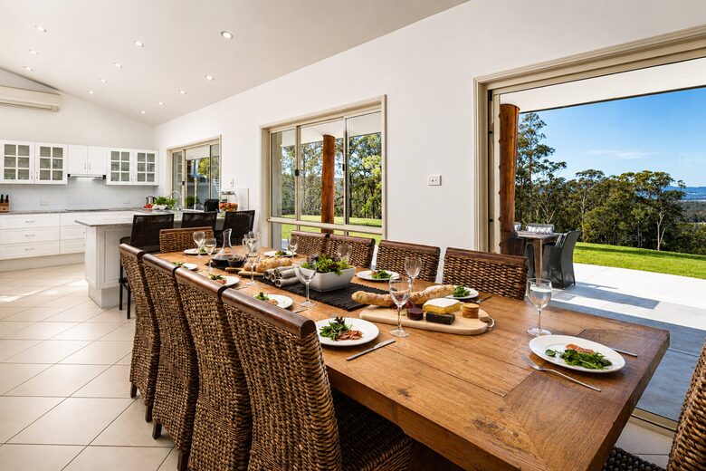 Hunter Valley Hilltop Retreat with Pool and Watagan Range Views - Mount View, Australia