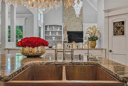 Oklahoma City Area Luxury Estate - Open to Date Requests; Great for OKC area events and OU Games! - Edmond, Oklahoma