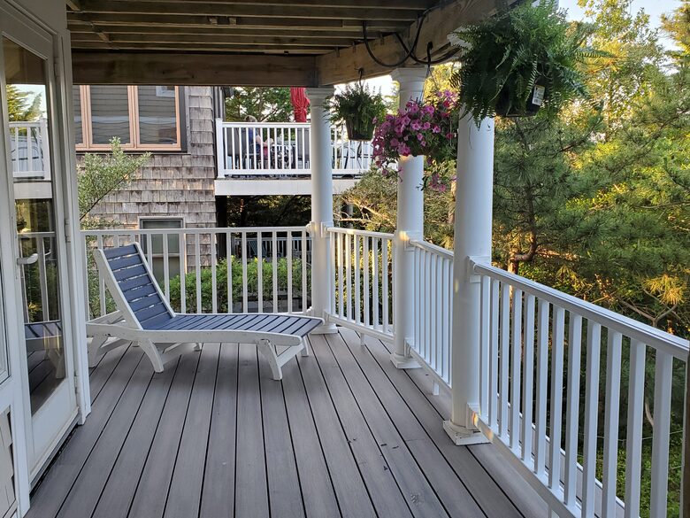 Dreamy Barnegat Light Oceanfront Shore Beach House - Barnegat Light, New Jersey
