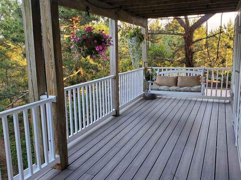 Dreamy Barnegat Light Oceanfront Shore Beach House - Barnegat Light, New Jersey