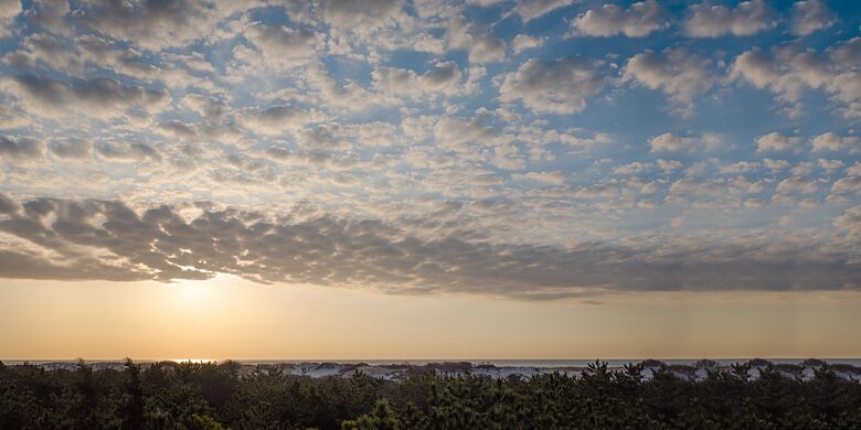Dreamy Barnegat Light Oceanfront Shore Beach House - Barnegat Light, New Jersey