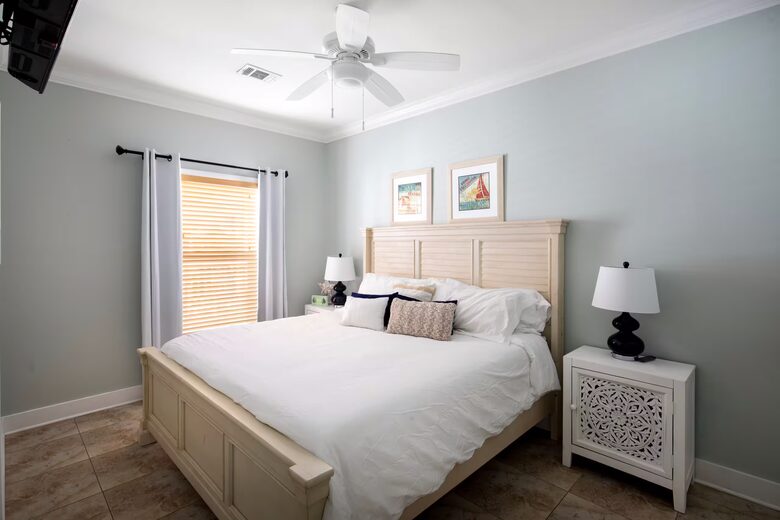 Marathon Waterfront Retreat with Private Dock and Hot Tub - Marathon, Florida