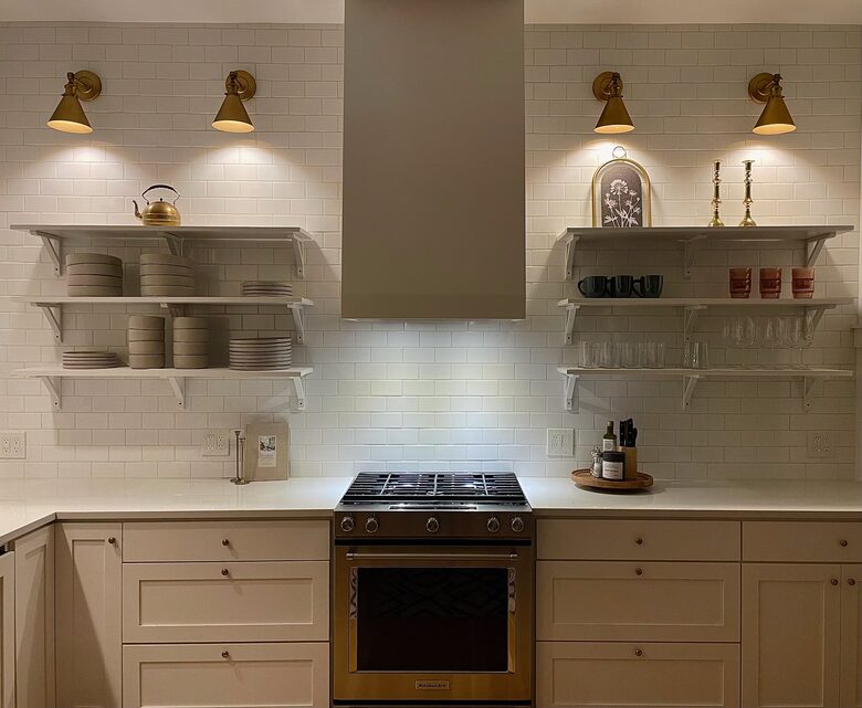 Downtown Fayetteville Cottage with Designer Finishes - Fayetteville, Arkansas