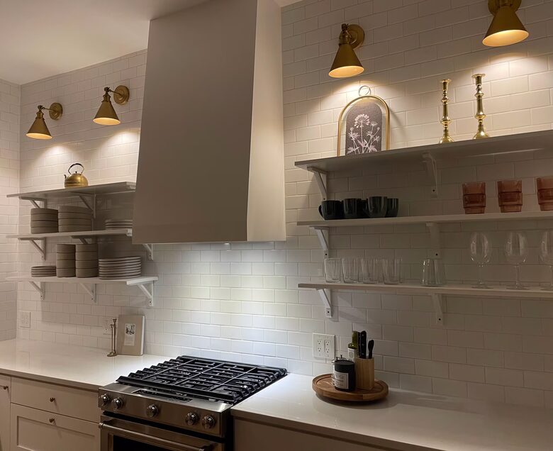 Downtown Fayetteville Cottage with Designer Finishes - Fayetteville, Arkansas