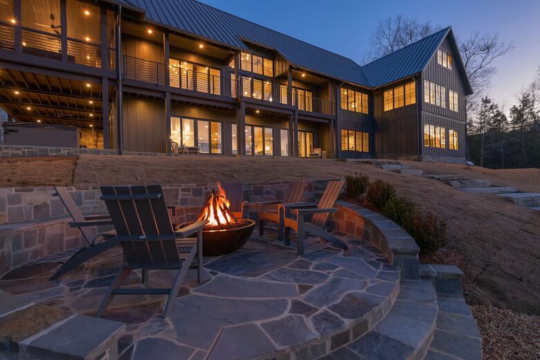 Expansive Waterfront Estate on Smith Lake - Bremen, Alabama