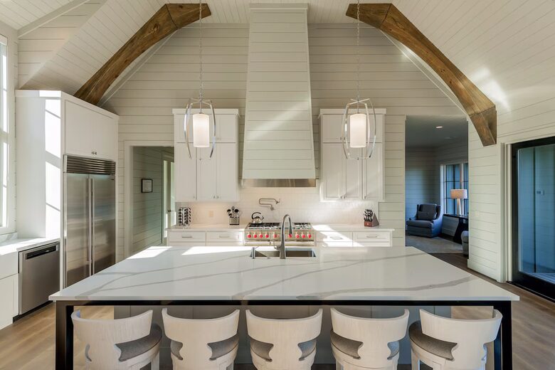 Expansive Waterfront Estate on Smith Lake - Bremen, Alabama