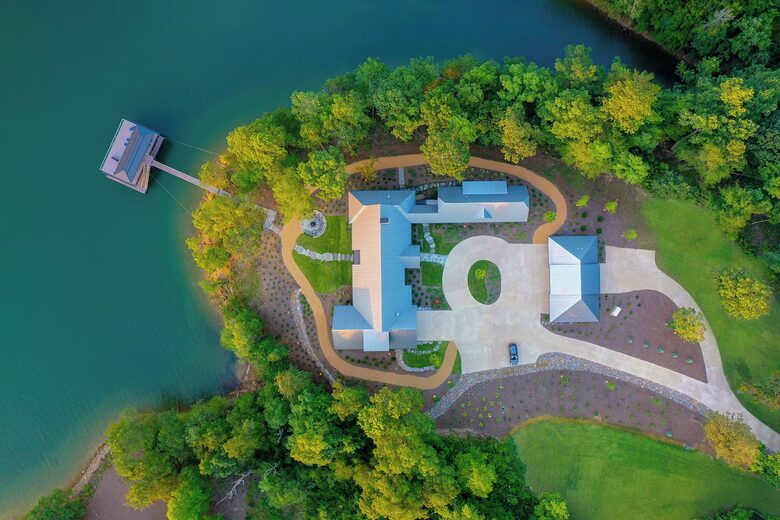 Expansive Waterfront Estate on Smith Lake - Bremen, Alabama