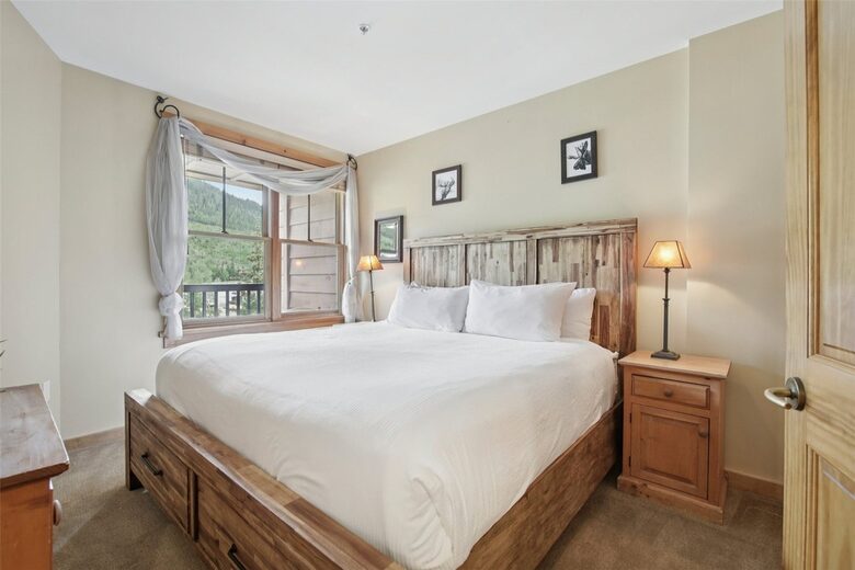 Mountain-View Escape in the Heart of Keystone - Keystone, Colorado