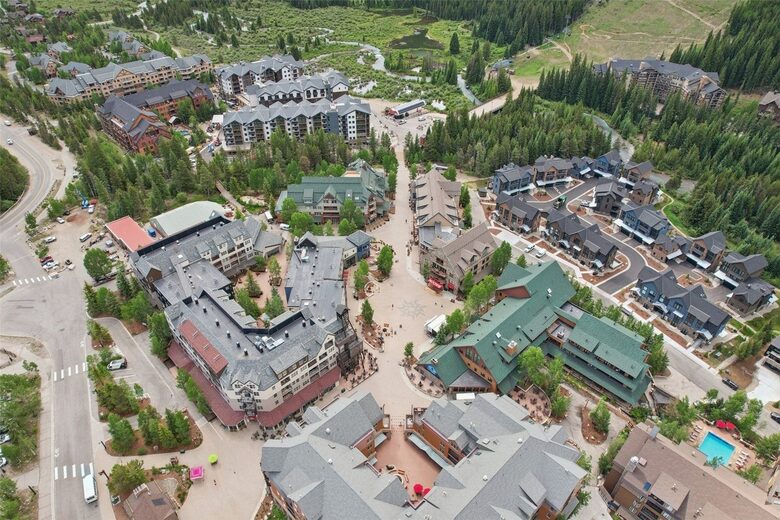 Mountain-View Escape in the Heart of Keystone - Keystone, Colorado