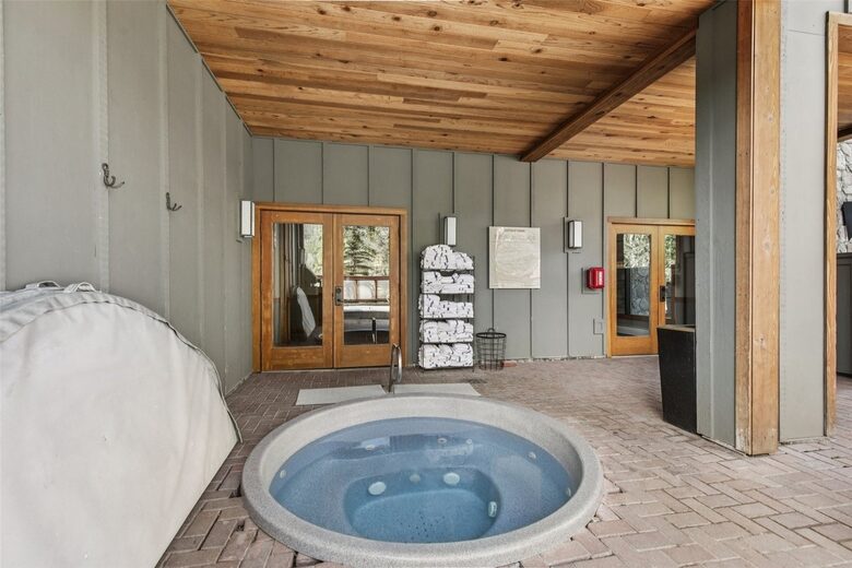 Mountain-View Escape in the Heart of Keystone - Keystone, Colorado