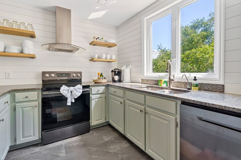 Edisto Island Beach Retreat with Screened Porch - Edisto Island, South Carolina