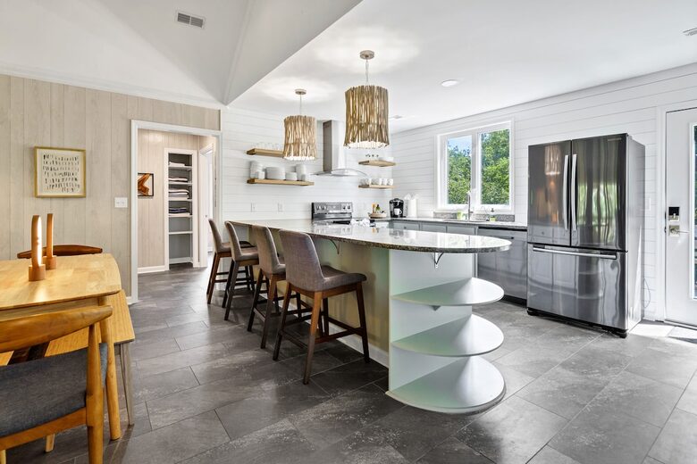 Edisto Island Beach Retreat with Screened Porch - Edisto Island, South Carolina