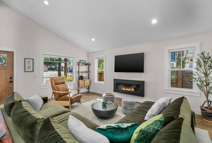 Downtown Bend Craftsman with Separate Guest Suite - Bend, Oregon