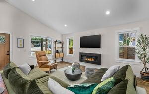 Downtown Bend Craftsman with Separate Guest Suite - Bend, Oregon
