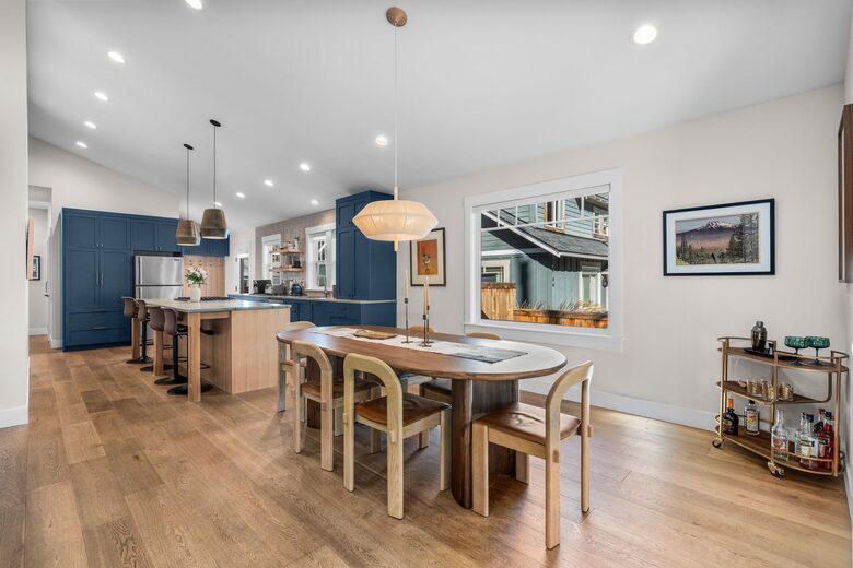 Downtown Bend Craftsman with Separate Guest Suite - Bend, Oregon