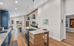 Casa de estilo Craftsman en el centro de Bend con suite independiente para invitados - Bend, Oregón
