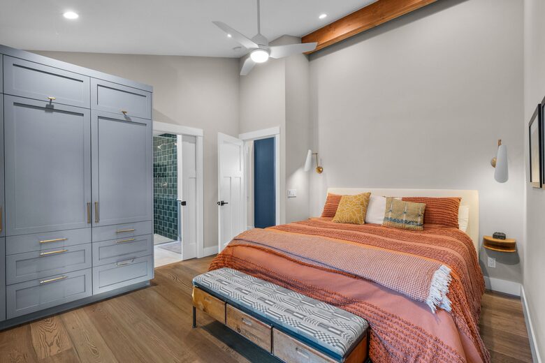 Downtown Bend Craftsman with Separate Guest Suite - Bend, Oregon
