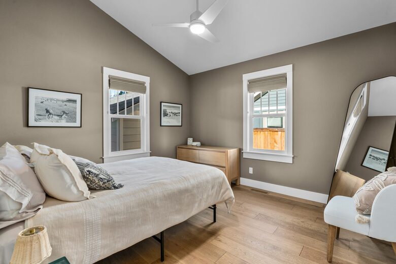 Downtown Bend Craftsman with Separate Guest Suite - Bend, Oregon