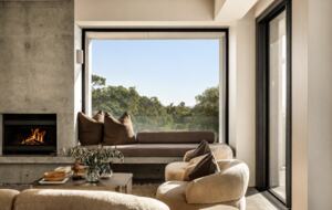 Contemporary Coastal Escape Above Eagle Bay - Eagle Bay, Australia