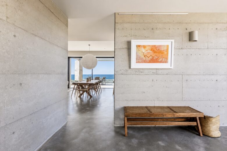 Contemporary Coastal Escape Above Eagle Bay - Eagle Bay, Australia