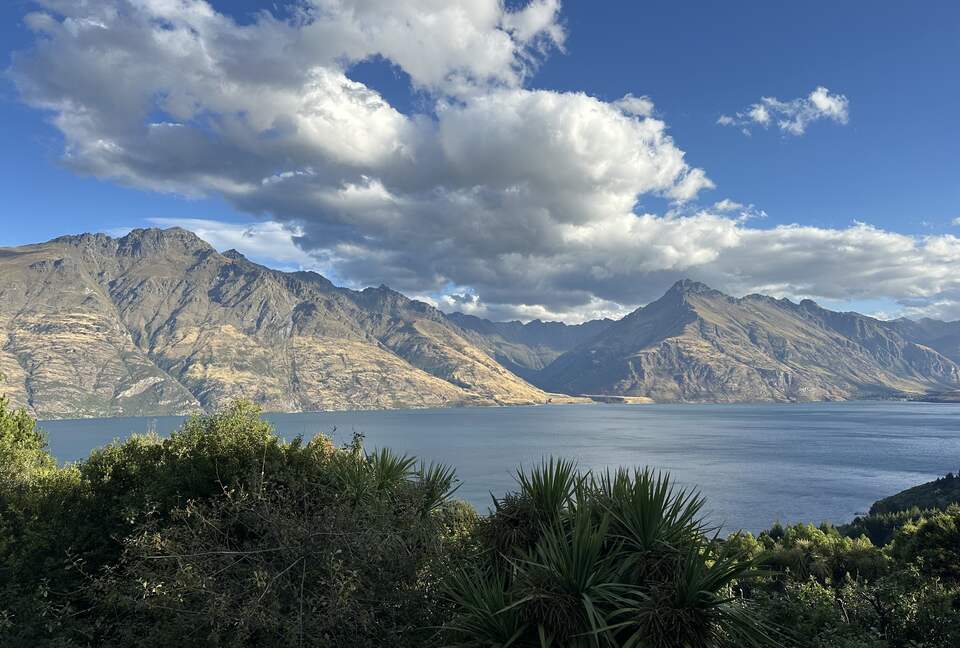 Queenstown Retreat with Lake Wakatipu & Mountain Views - Queenstown, New Zealand