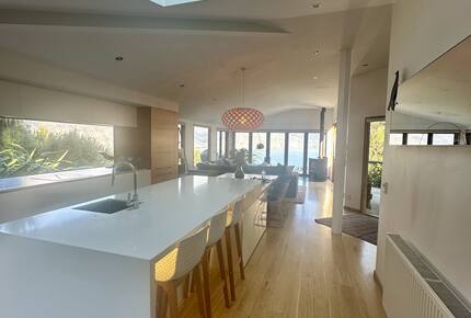 Queenstown Retreat with Lake Wakatipu & Mountain Views - Queenstown, New Zealand