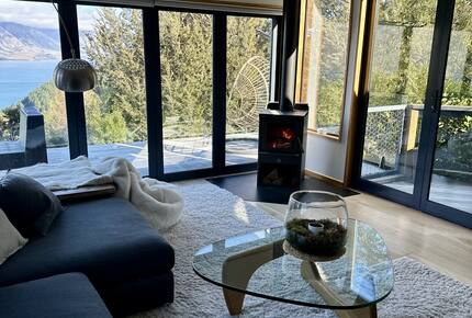Queenstown Retreat with Lake Wakatipu & Mountain Views - Queenstown, New Zealand