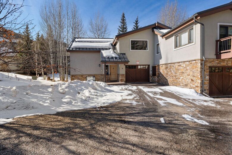 Vail Cascade Mountain Retreat with Private Hot Tub - Vail, Colorado