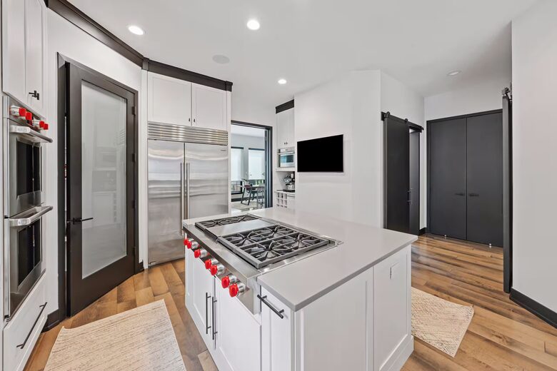 Elegant Royal Oak Escape - Royal Oak, Michigan