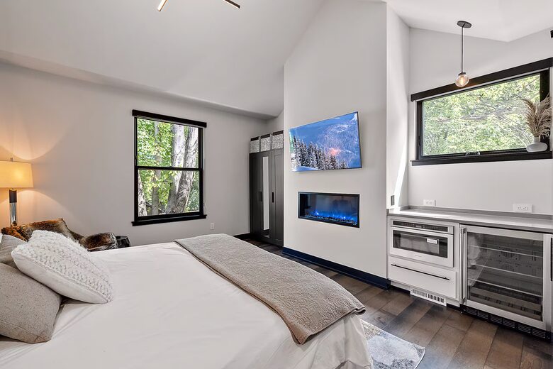 Elegant Royal Oak Escape - Royal Oak, Michigan