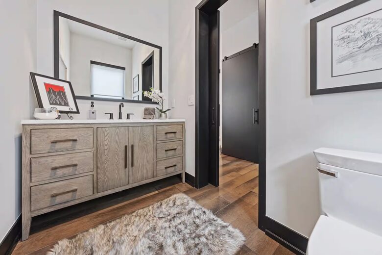 Elegant Royal Oak Escape - Royal Oak, Michigan