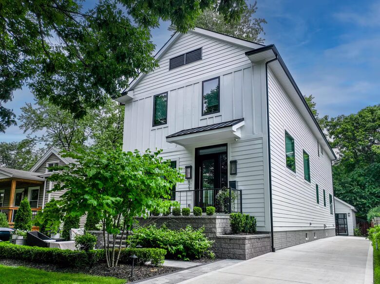 Elegant Royal Oak Escape - Royal Oak, Michigan