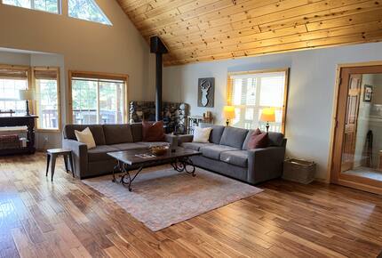 Serene Mountain Retreat at Tahoe Donner - Truckee, California