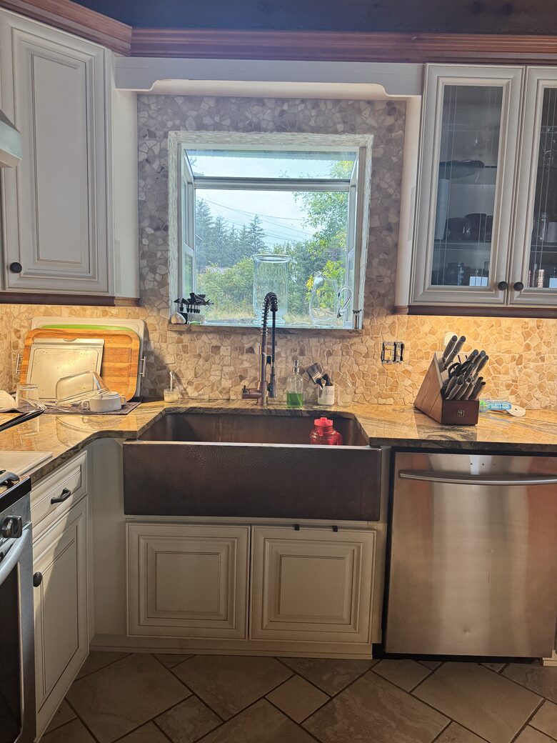 Coffman Cove Waterfront Home with Mountain Views - Coffman Cove, Alaska