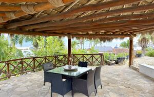 Ocean-View Villa in Punta Pelícanos - Cruz de Huanacaxtle, Mexico